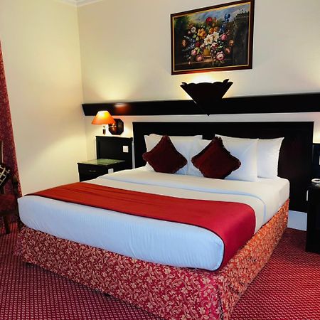 Claridge Hotel Dubai Bagian luar foto
