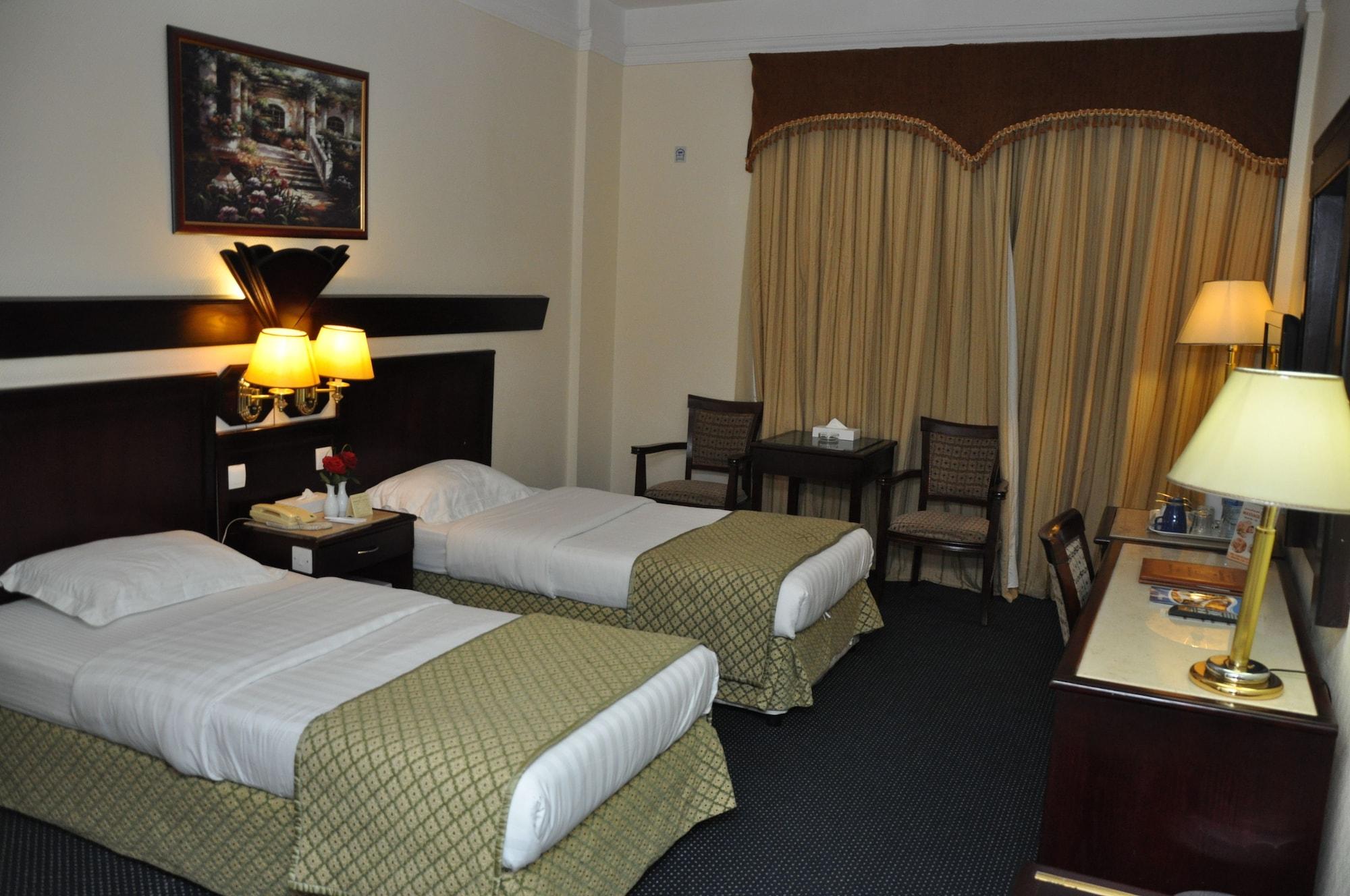 Claridge Hotel Dubai Bagian luar foto