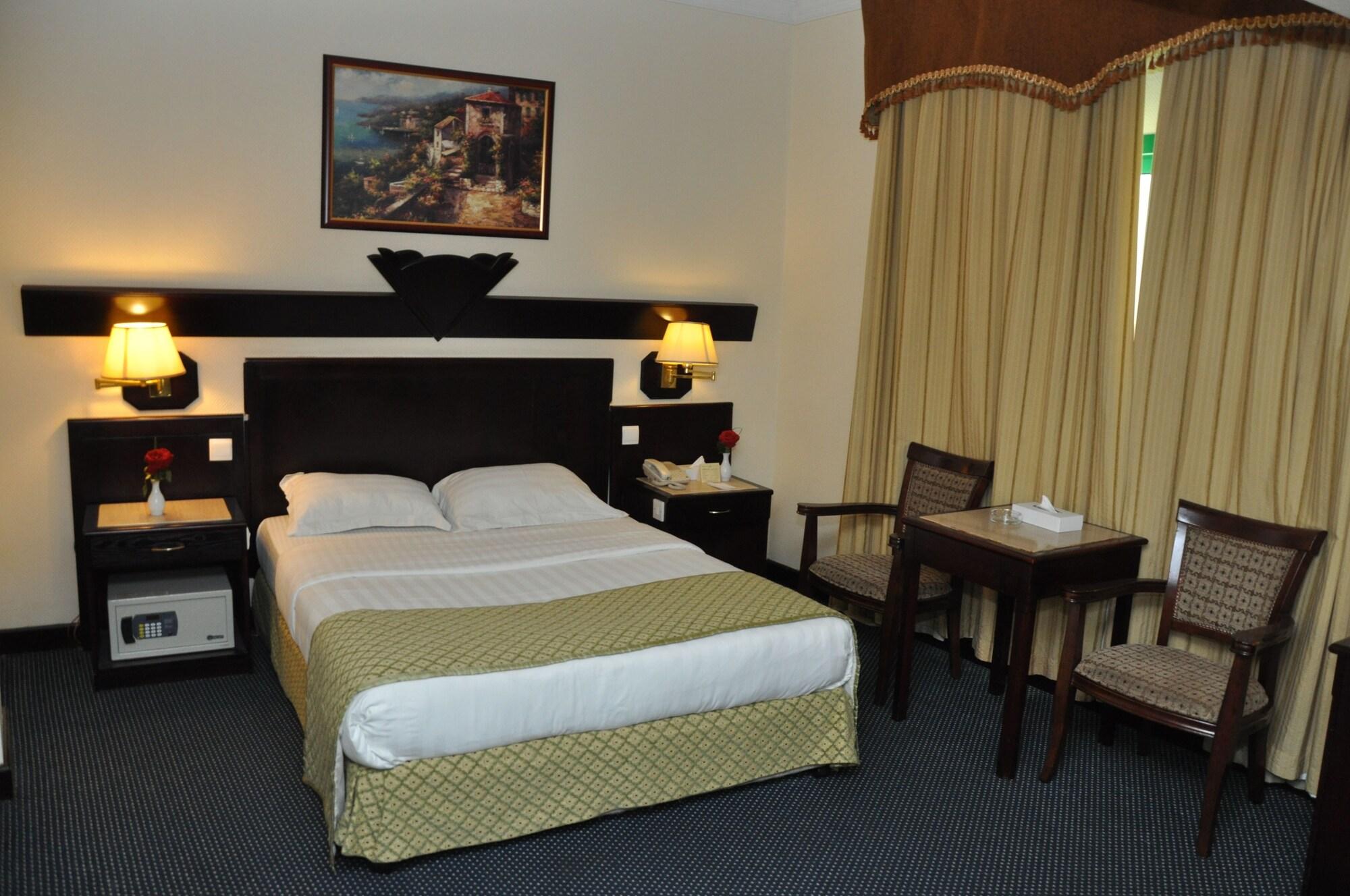 Claridge Hotel Dubai Bagian luar foto