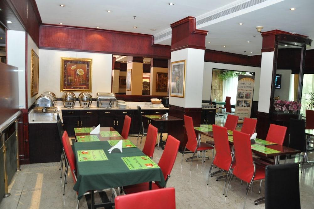 Claridge Hotel Dubai Bagian luar foto
