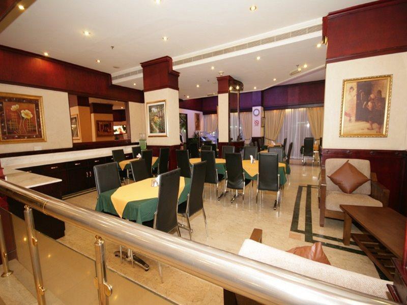 Claridge Hotel Dubai Bagian luar foto