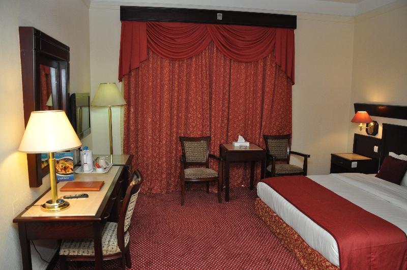 Claridge Hotel Dubai Bagian luar foto